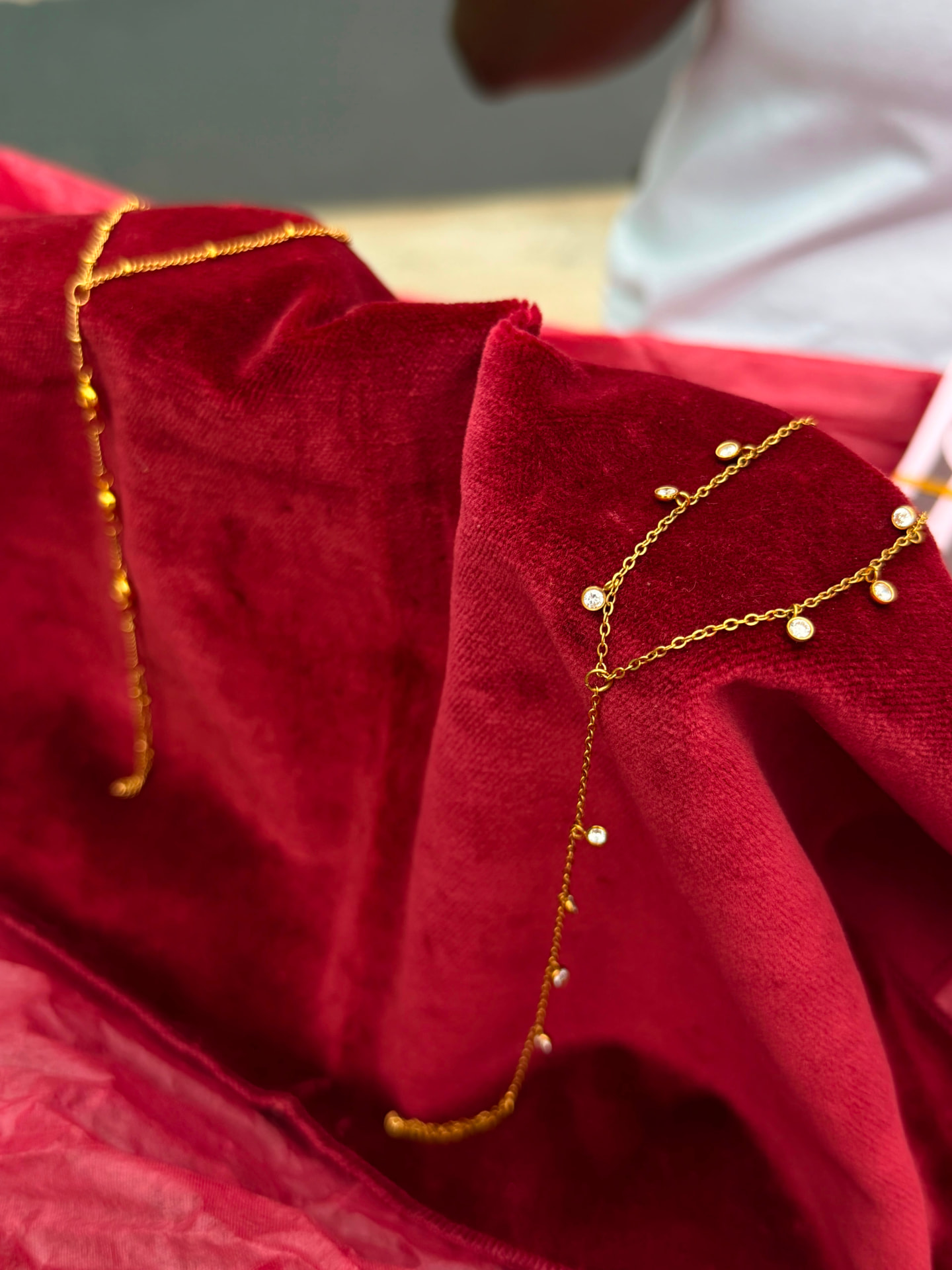 Publicação da comunidade Elleni Jewels no Instagram